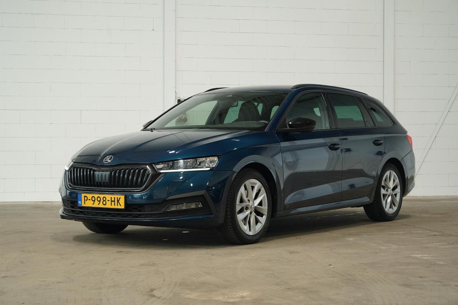 Skoda Octavia kombi 1.0 e-TSI Sport Business | Camera
