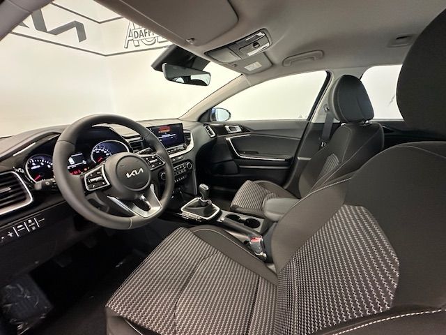 Fahrzeugabbildung Kia Ceed_sw Sportswagon Vision 1.4 Lane ASS SHZ Navi