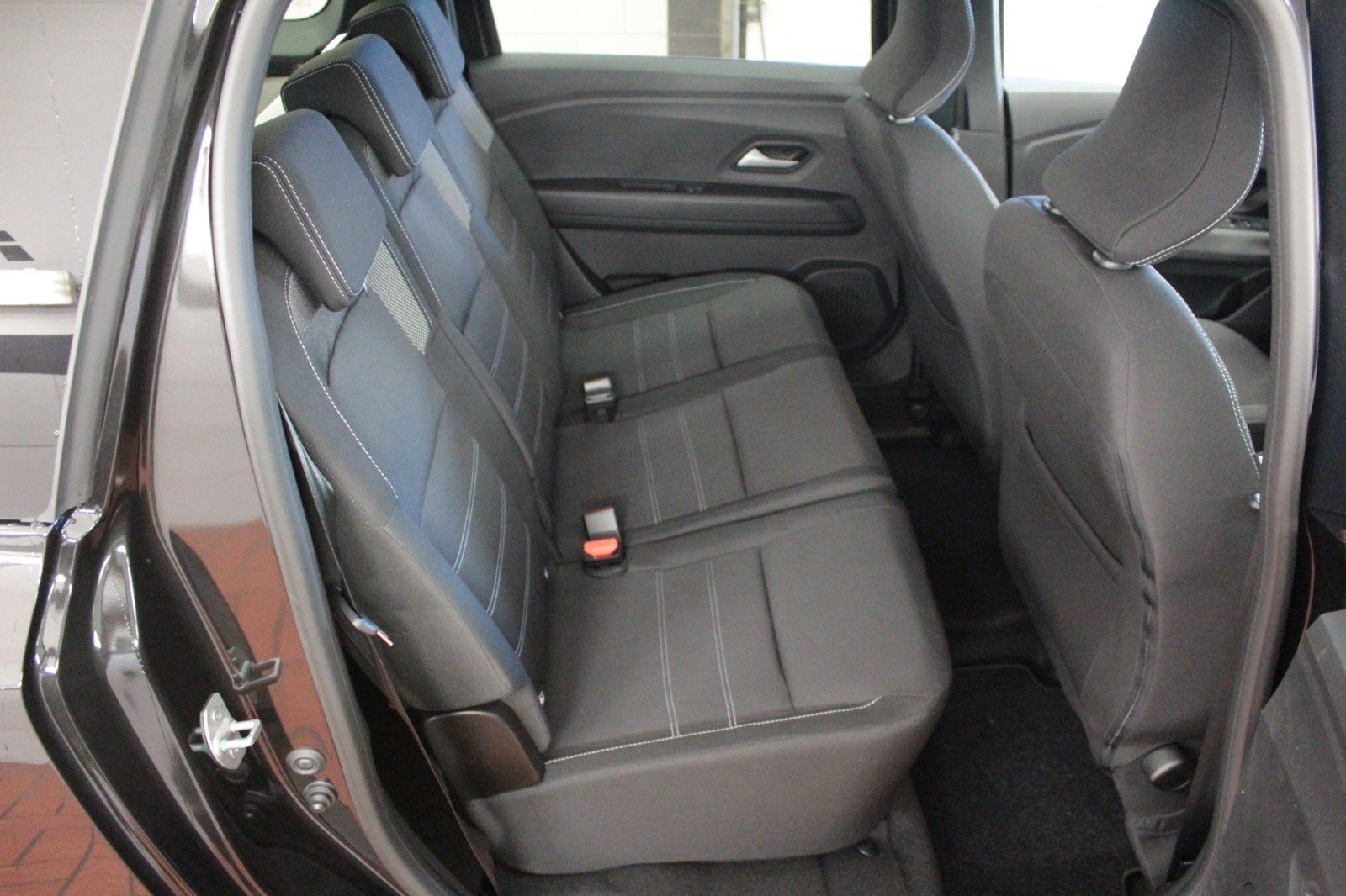 Fahrzeugabbildung Dacia Jogger Hybrid 140 Expression*7-Sitzer*