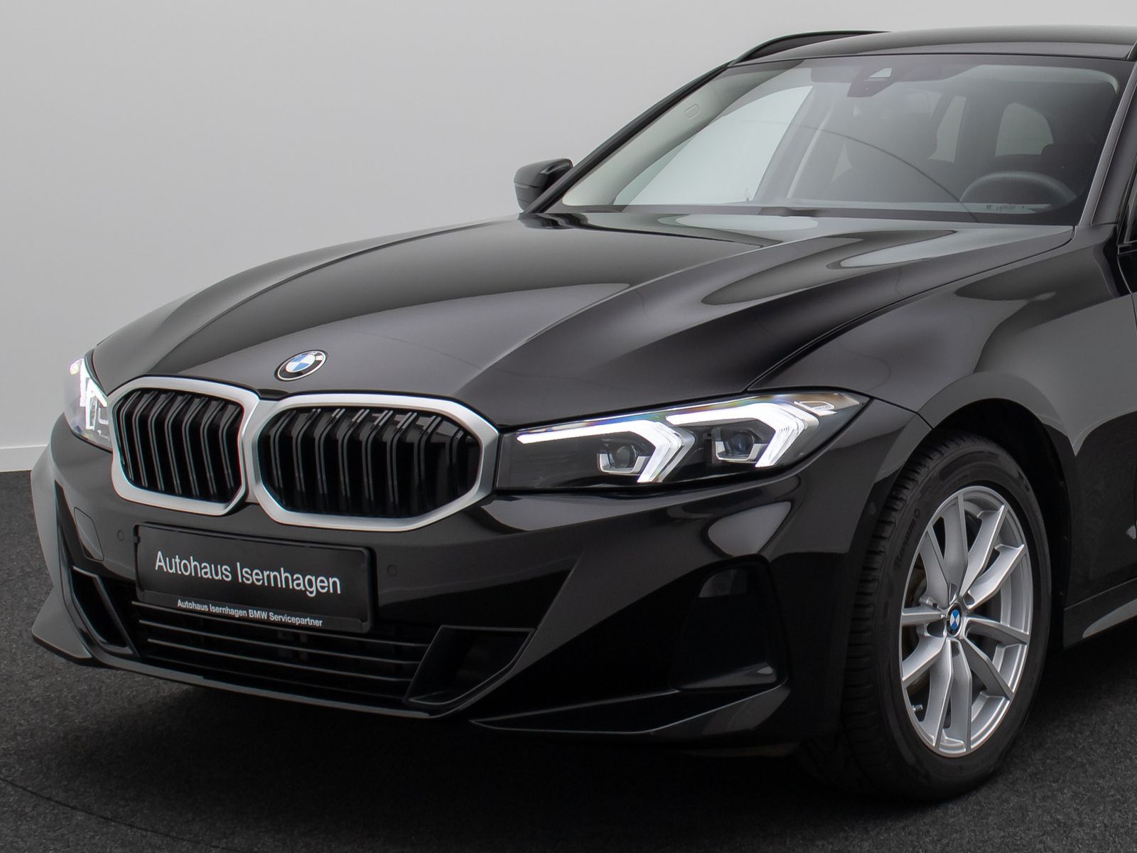 Fahrzeugabbildung BMW 318i Kamera DAB HiFi CockPit+ Geschwindigkeitsre
