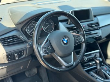 BMW 218 - 11