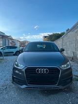 Audi A1 SPB 1.6 TDI 116 CV S Line - Audi A1 mit Diesel-Antrieb: Grau