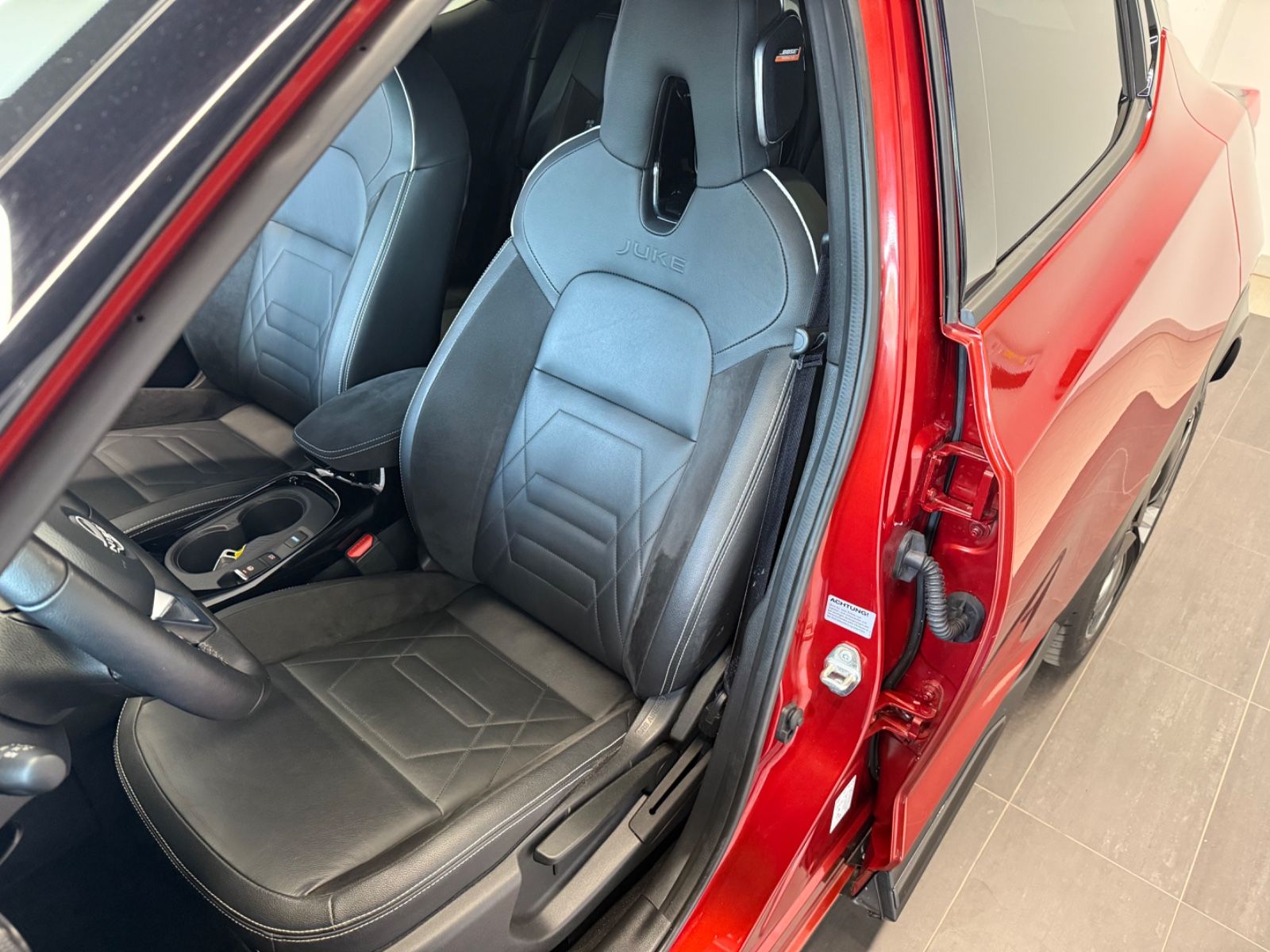 Fahrzeugabbildung Nissan Juke Hybrid N-Design - BOSE, 360°Kam.,Navi