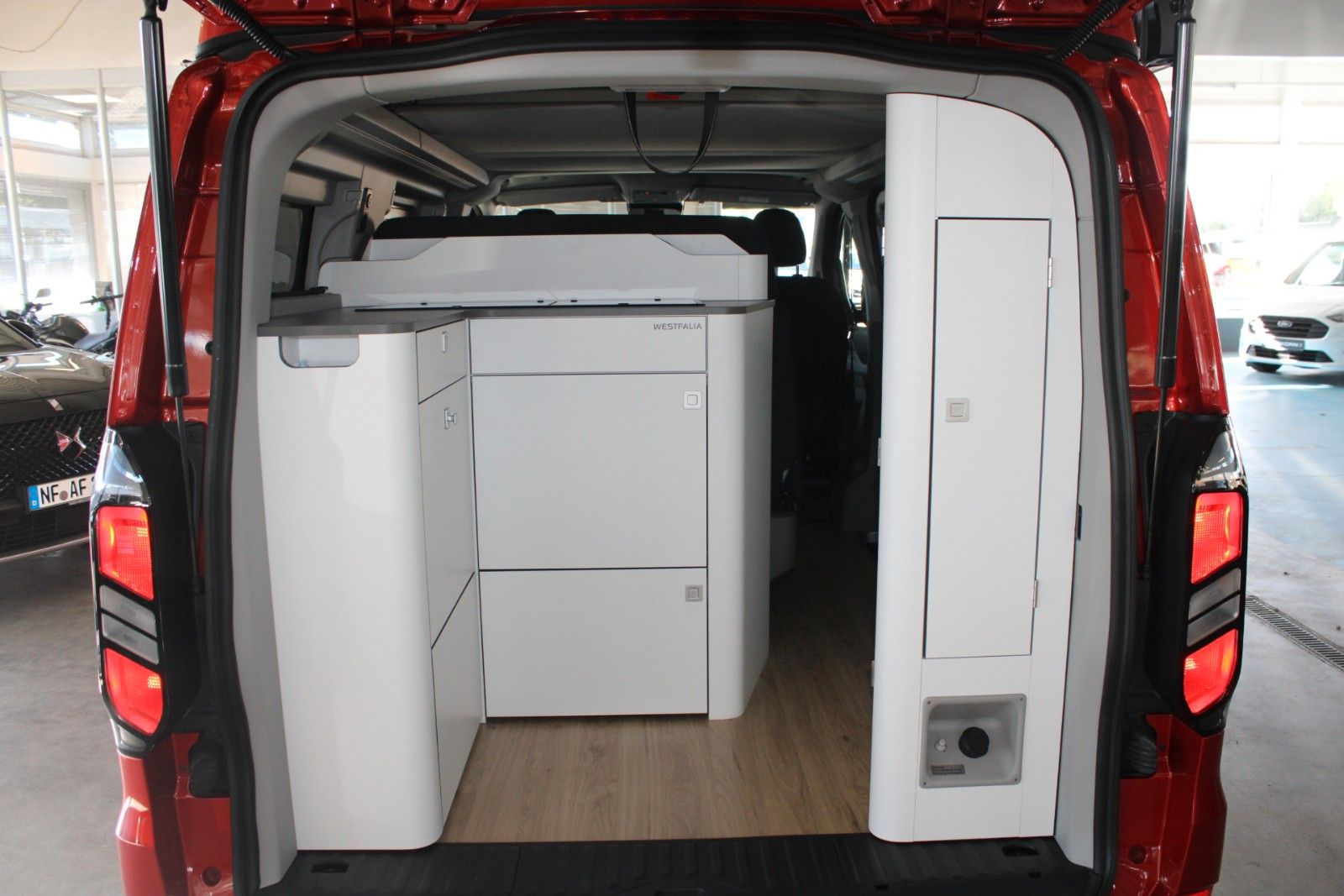 Fahrzeugabbildung Ford NUGGET L1 Titanium Aut. MARKISE + Aufstelldach