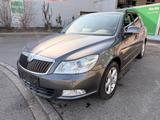 Skoda Octavia Combi Family*1Hand*SHZ*AHK*TÜVNEU* - Skoda Octavia aus 2011: Kombi
