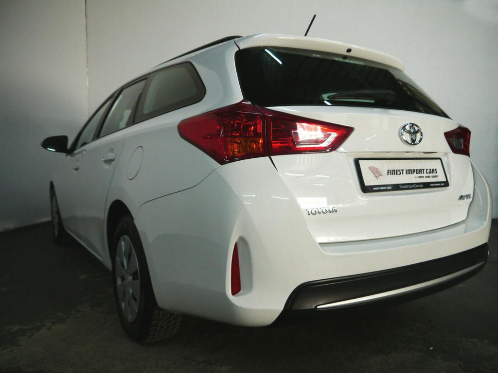 Toyota Auris Touring Sports