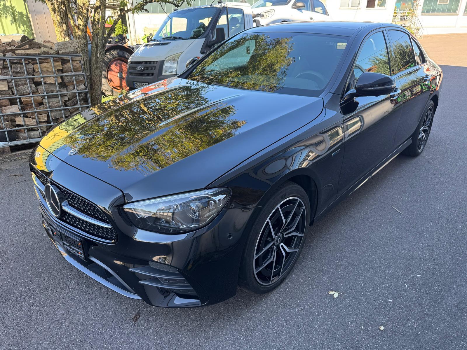 Mercedes-Benz E 300e Lim AMG Pano HUD NightMultibeam Burmester