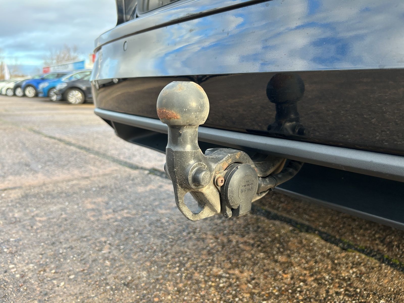 Fahrzeugabbildung Volkswagen Golf VIII Variant Life TDI DSG LED ACC AHK SHZ P