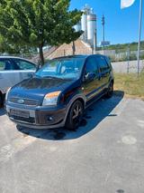 Ford Fusion Sondermodell Black Magic - Ford Fusion: Kleinbus