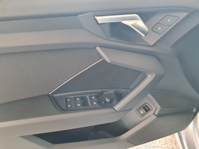 AUDI A3 Sportback 40 TFSI e basis