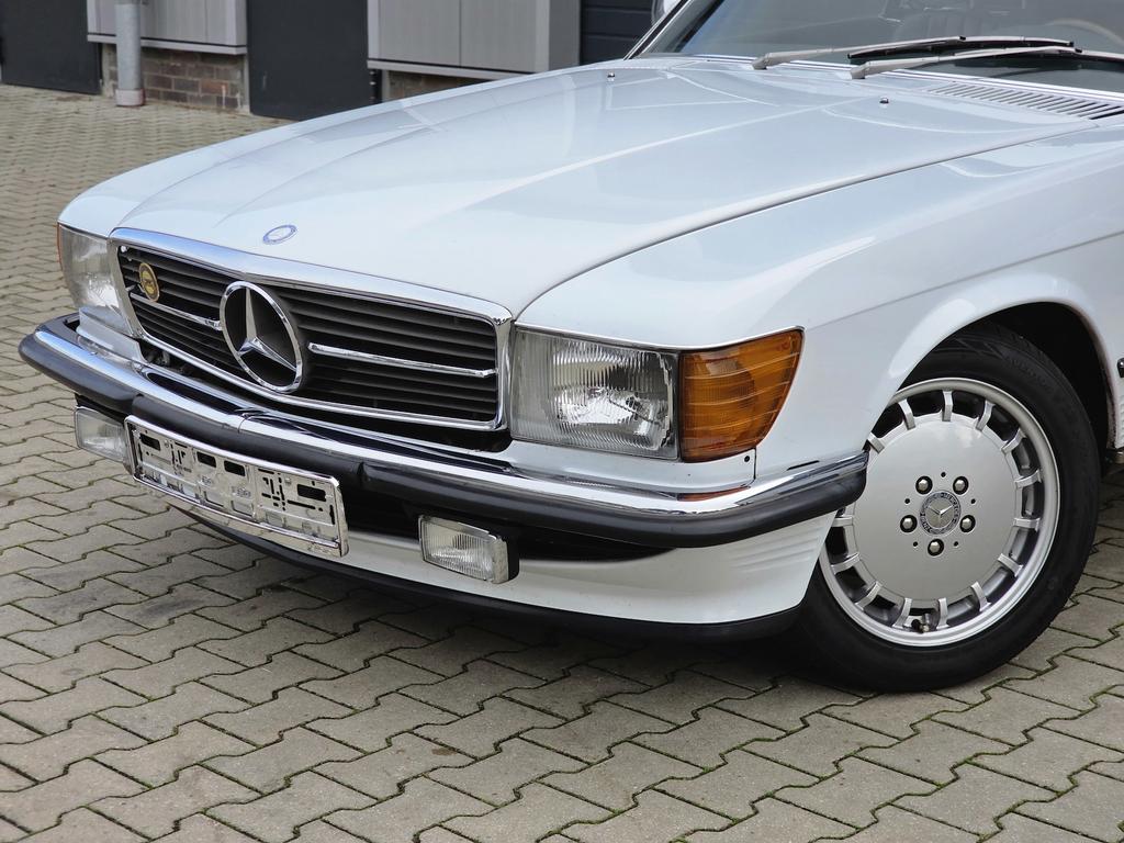 Mercedes-Benz SL 300