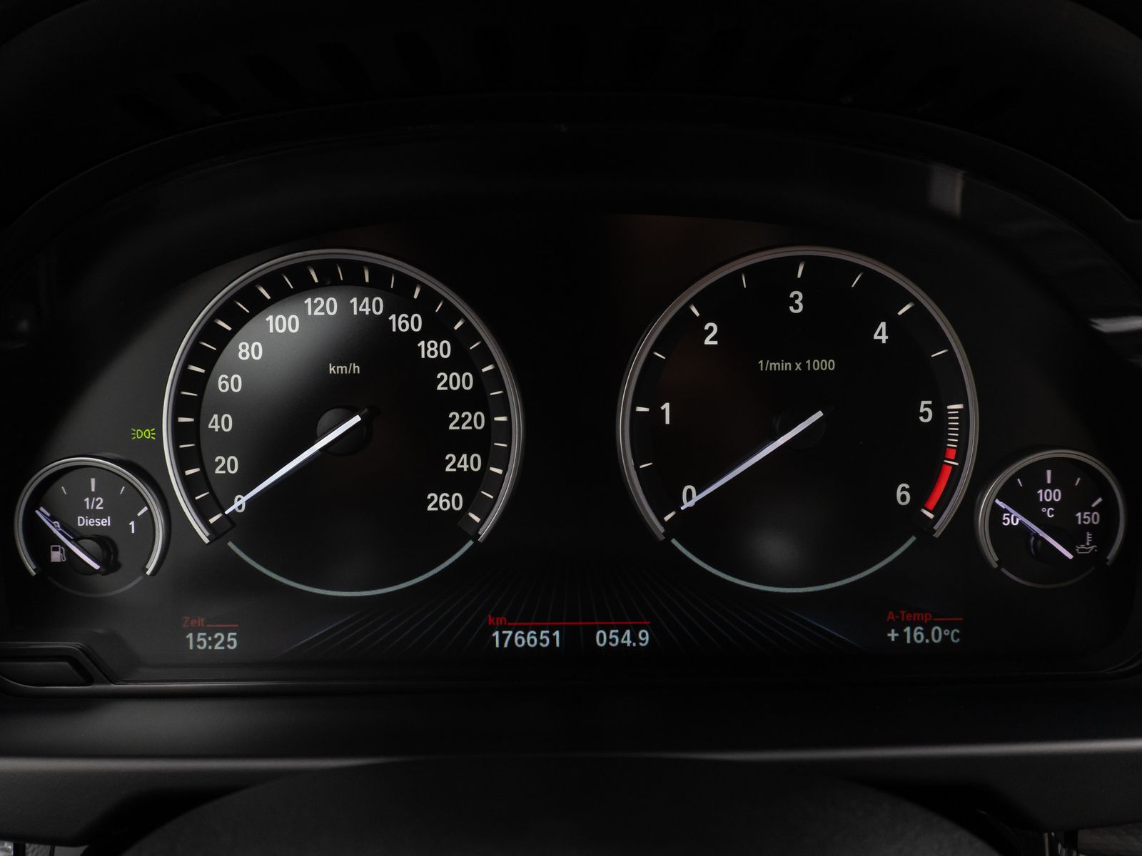 Fahrzeugabbildung BMW X5 xD30d M Sport HUD HiFi NaviPro PDC LED Leder