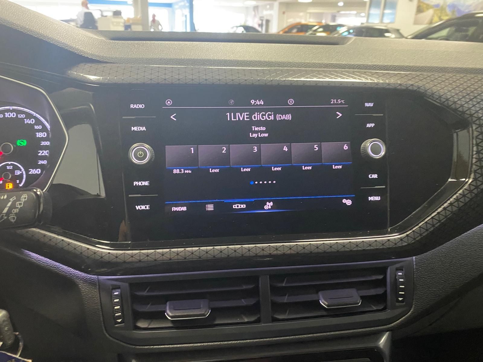 Fahrzeugabbildung Volkswagen T-Cross 1.0 TSI Style APP+KLIMA+ACC+RFK+PDC+NAVI