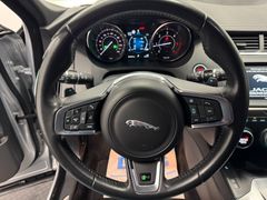 JAGUAR E-PACE D180*R-Dynamic S*AWD*LEDER*LED*KAMERA* JAGUAR E-PACE D180*R-Dynamic S*AWD*LEDER*LED*KAMERA*