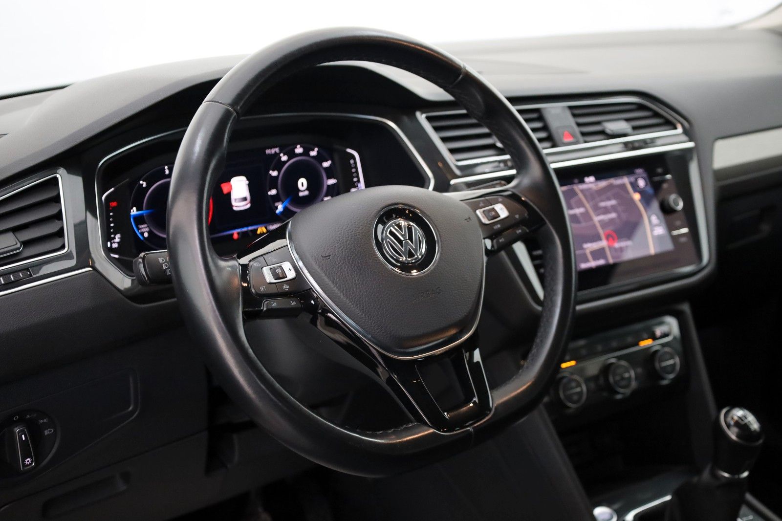 Fahrzeugabbildung Volkswagen Tiguan Allspace Comfortline,Navi,SH,ACC,AHK,+WR