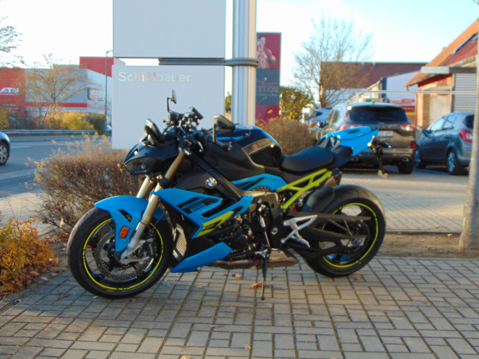 BMW S 1000 R Style Sport neu bereift Garantie