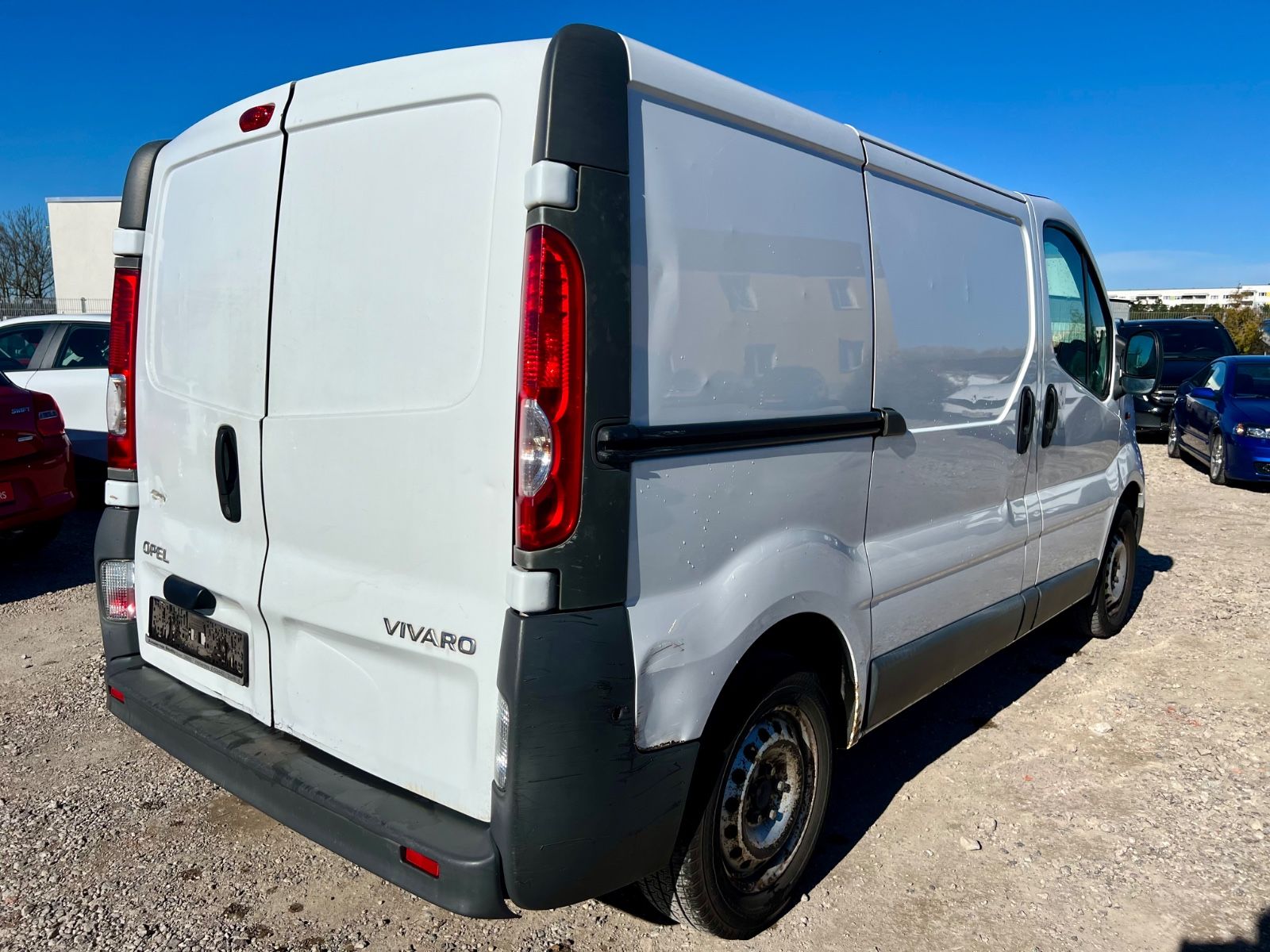 OPEL Vivaro 2.0 L2H1 ALLWETTER RADIO