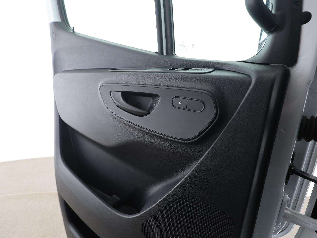 Mercedes-Benz Sprinter 317 CDI Kasten Hoch Standard Pro Navi
