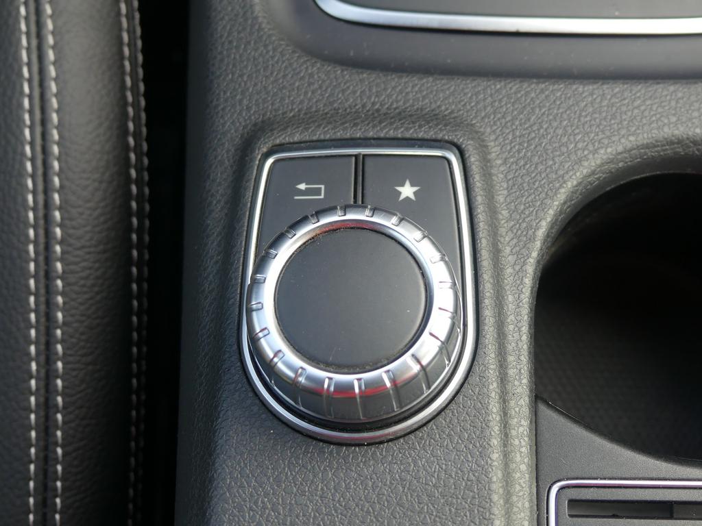 Mercedes-Benz GLA 220