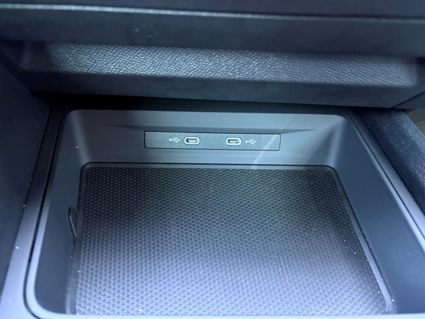 Fahrzeugabbildung SEAT Leon 1.5 FR Black Edition SpurhalteASS Kamera PD