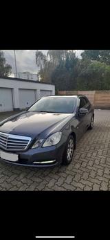 Mercedes-Benz Mercedes E-Klasse E220  Top Zustand - Mercedes-Benz E 220 in Kiel