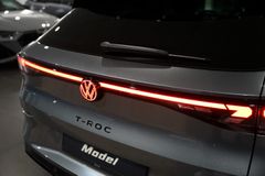 VW T-Roc 1.5 eTSI R-Line | Pano | 20"| NEUES MODELL VW T-Roc 1.5 eTSI R-Line | Pano | 20"| NEUES MODELL