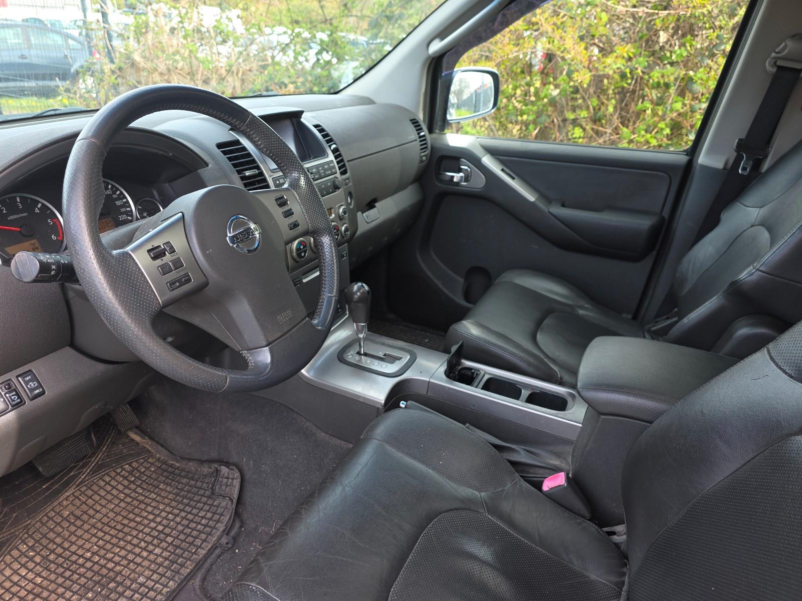 Nissan Pathfinder 2005 — photo 12