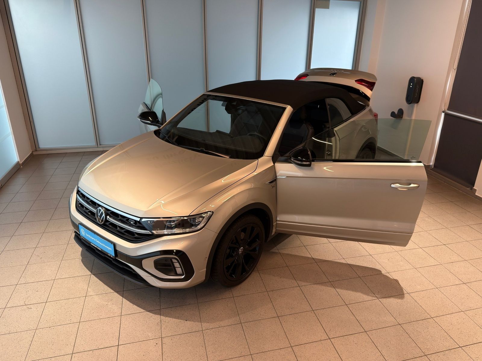 Volkswagen T-Roc Cabriolet 1.5 TSI R-Line ACC LED-Matrix foto 2