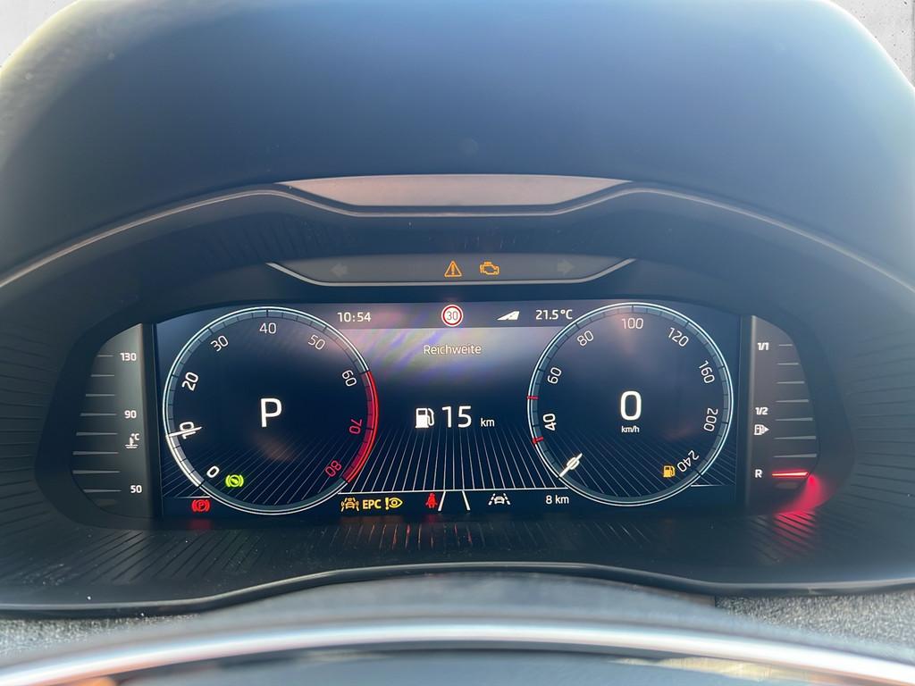 Skoda Kamiq 1.0 TSI Selection PDC KAMERA ACC LED NAVI