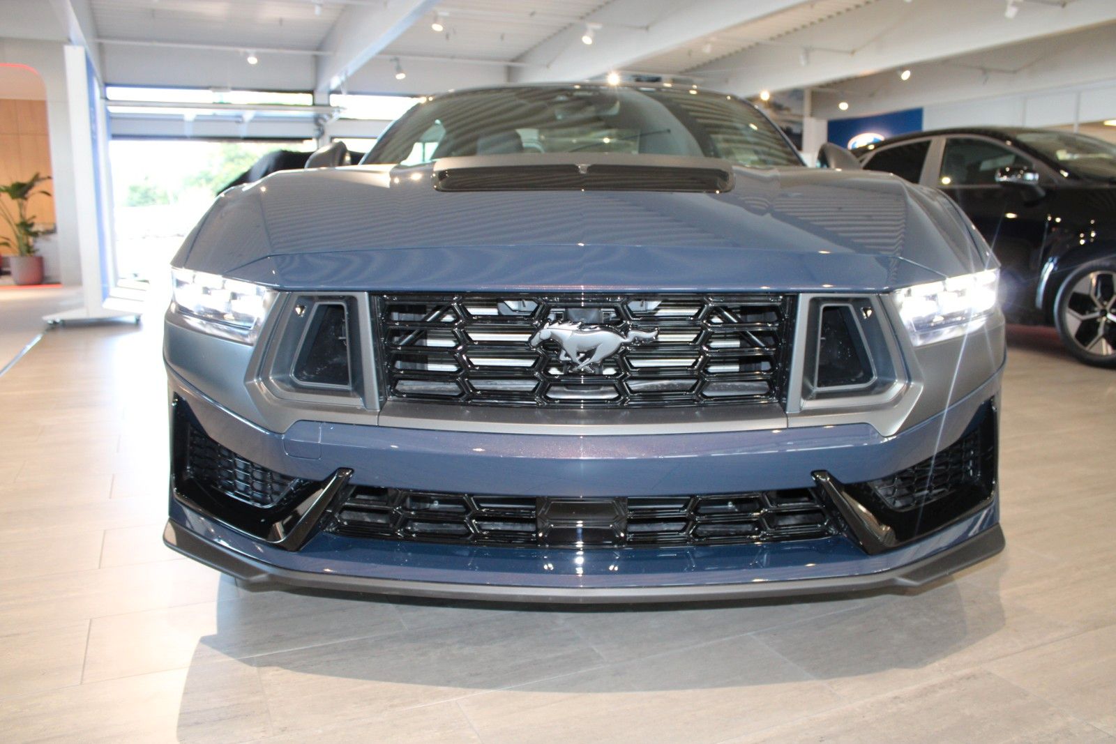 Fahrzeugabbildung Ford Mustang 5.0 Ti-VCT V8 Dark Horse AUTOMATIK