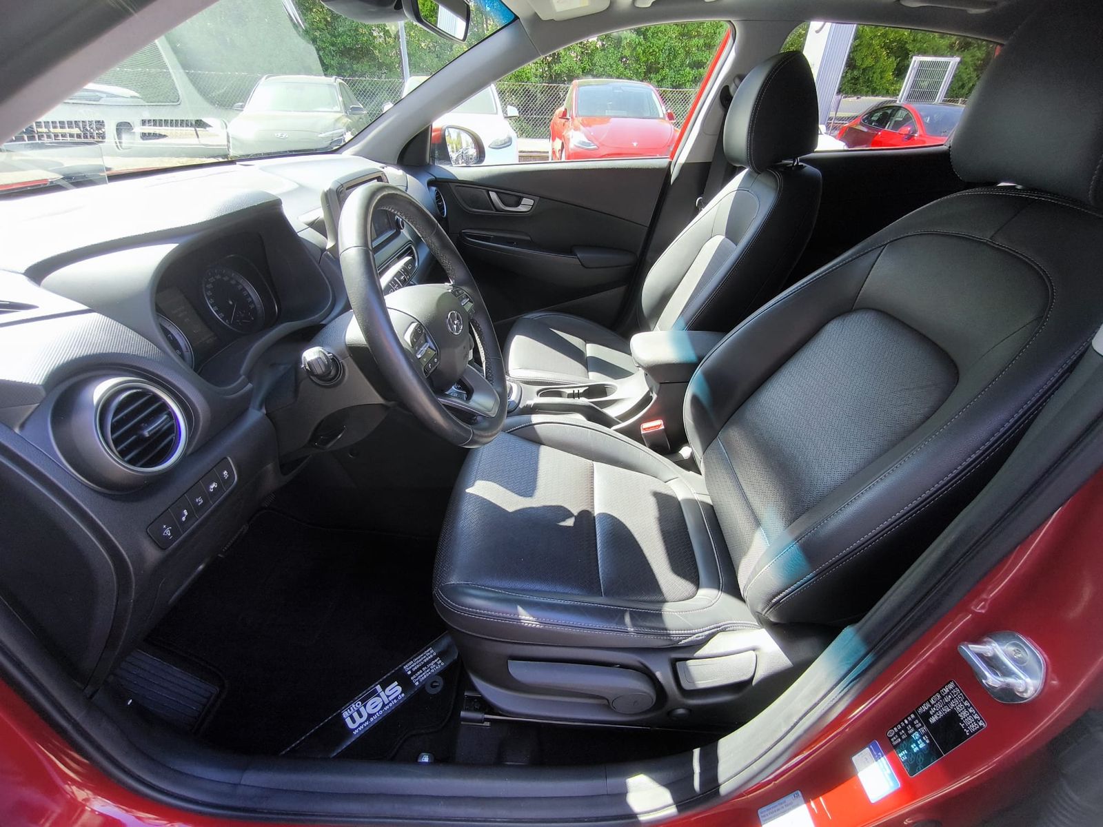 Fahrzeugabbildung Hyundai Kona Premium GLASD+LED+NAVI+KAM+SHZ+AHK+ACC+