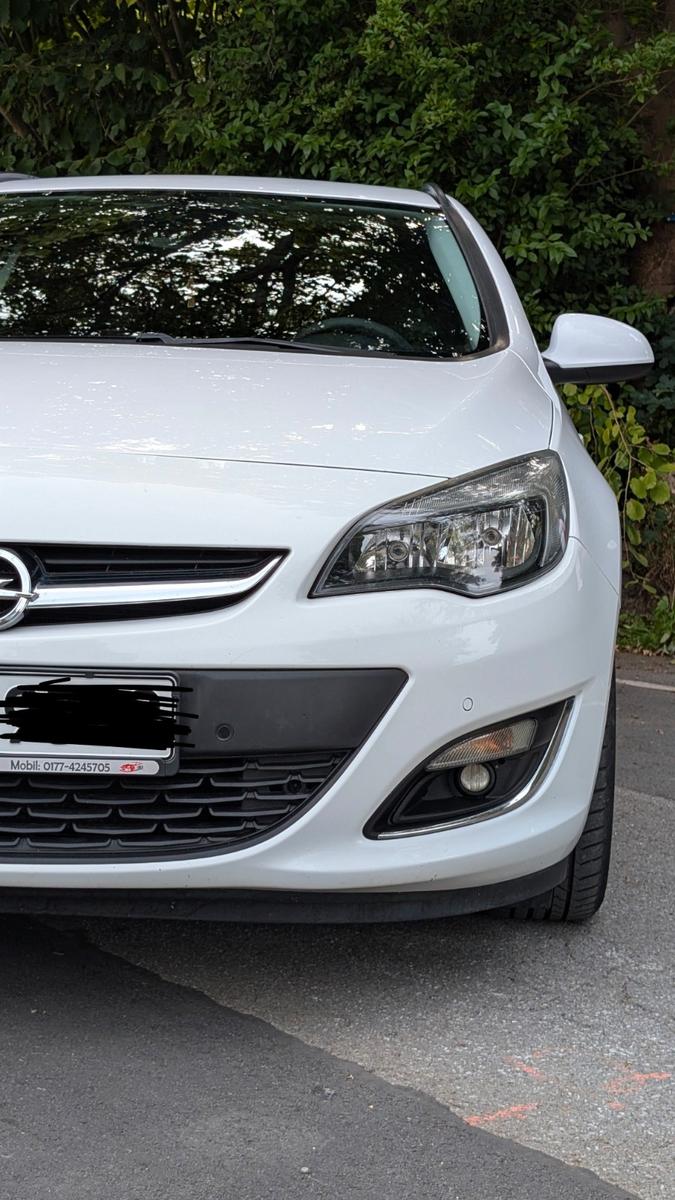 Opel Astra 2013 — photo 7