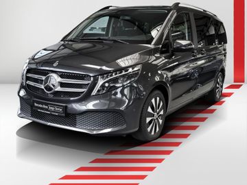 Mercedes V 220 - 2