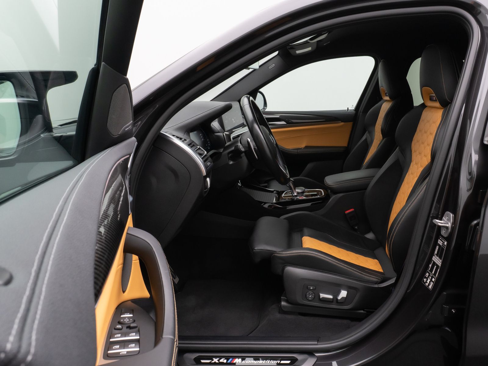 Fahrzeugabbildung BMW X4 M COMPETITION Bel&uuml;ftung H/K 360&deg;HUD 21Zoll