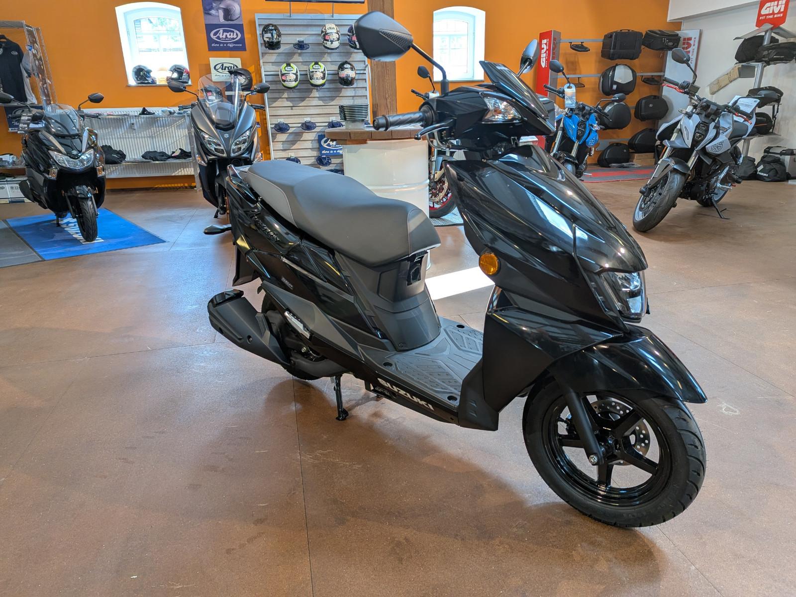 Suzuki Avenis UN 125  nur 2,1l +Tankgutschein 150€