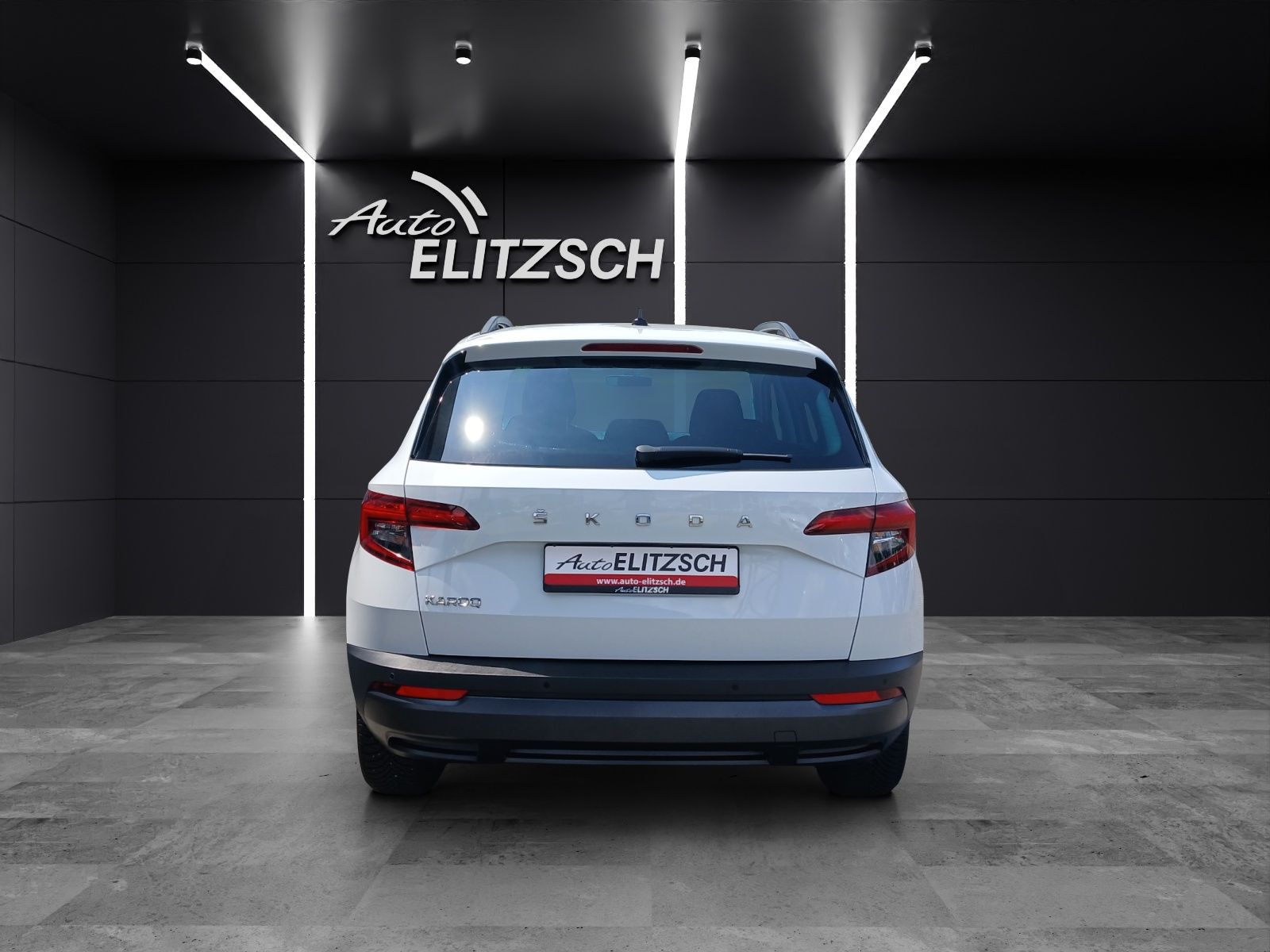 Fahrzeugabbildung SKODA Karoq TSI Ambition  DSG LED Navi GRA PDC SH LM