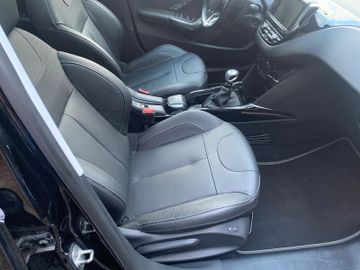 Peugeot 2008 - 8