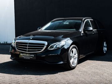 Mercedes E 220 - 1