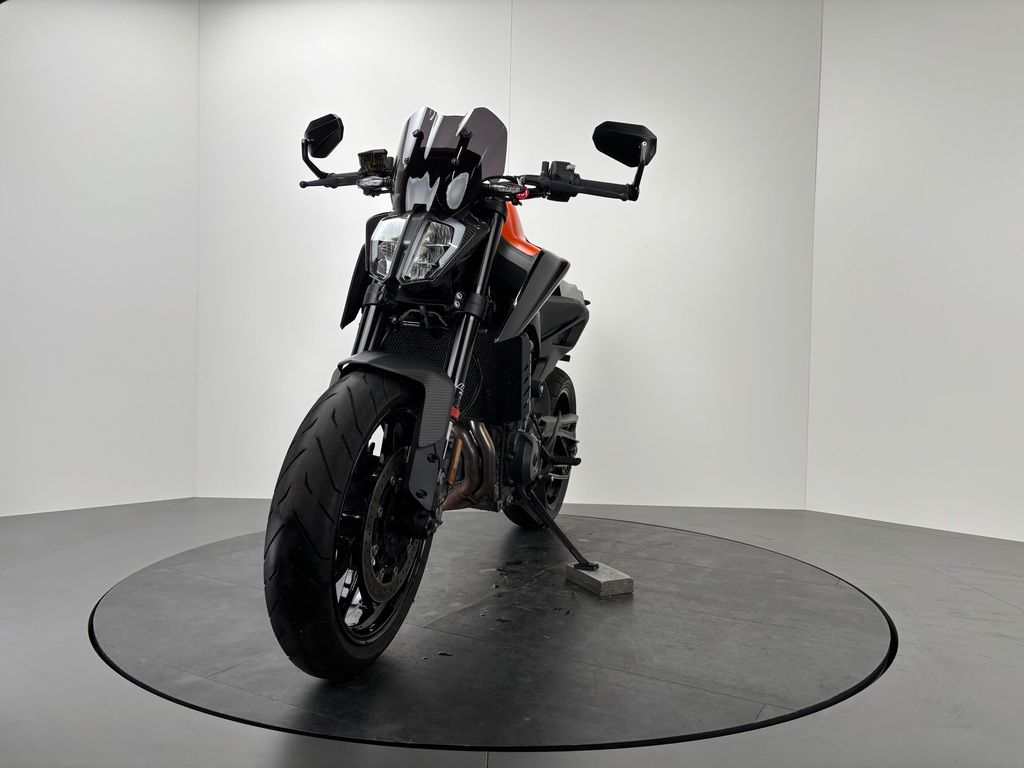 Fahrzeugabbildung KTM 890 DUKE *TOP-ZUSTAND *1. HAND *ARROW