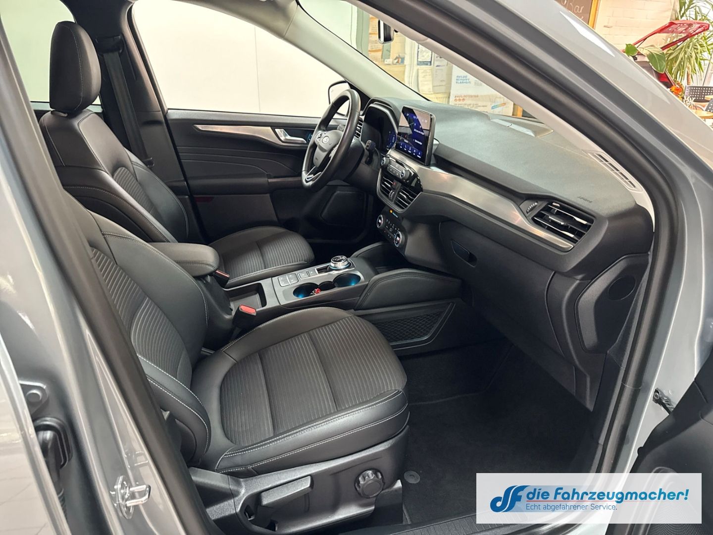 Fahrzeugabbildung Ford Kuga Titanium X Navi Digitales Cockpit Soundsyst