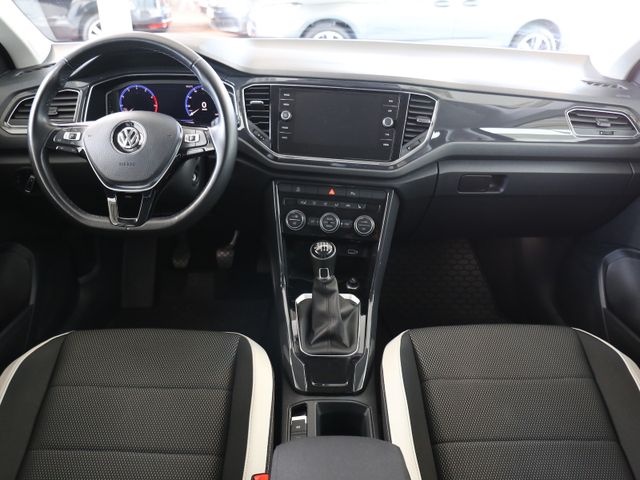 Volkswagen T-Roc 1.5TSI LED SITZHZ NAVI PDC ACC 18ZOLL