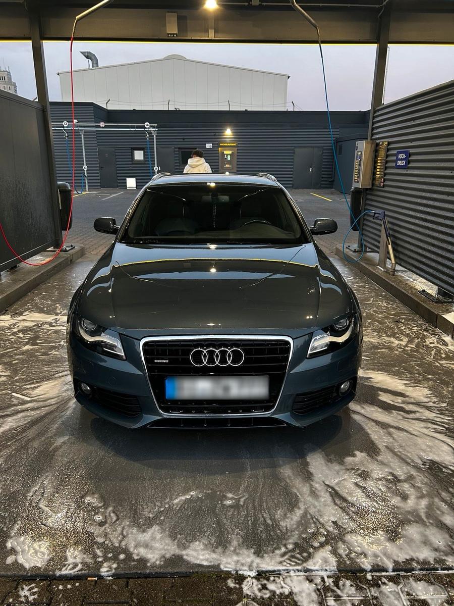 Audi Quattro 2010 — двигун 239 HP (176kW)