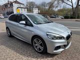 BMW M PAKET/AUTOMATIK/R-KAMERA/SHZ/HUD/KEYLESS/NAVI - silberne BMW 220