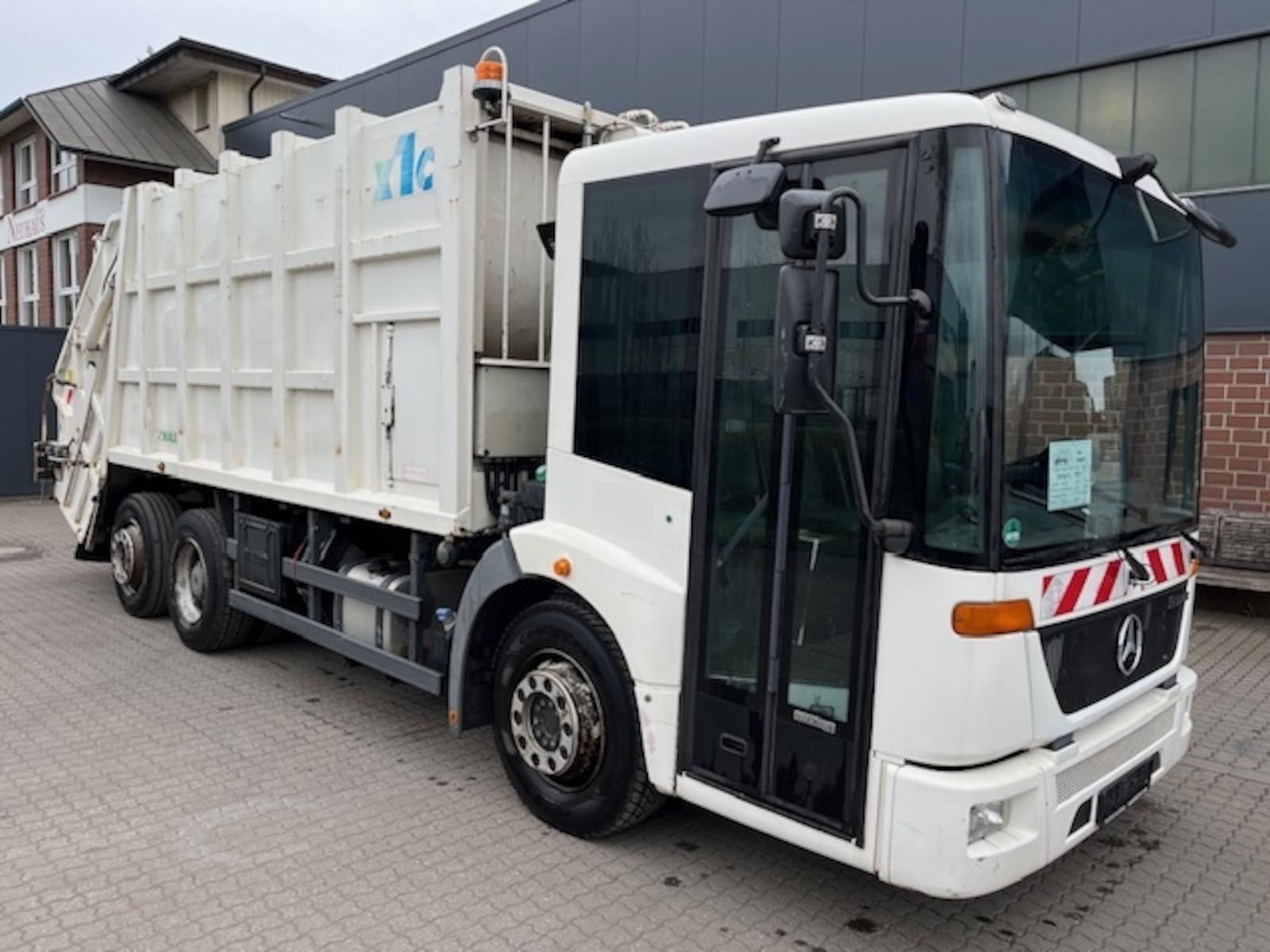 Mercedes-Benz 2633 Econic 6x2 Haller X1