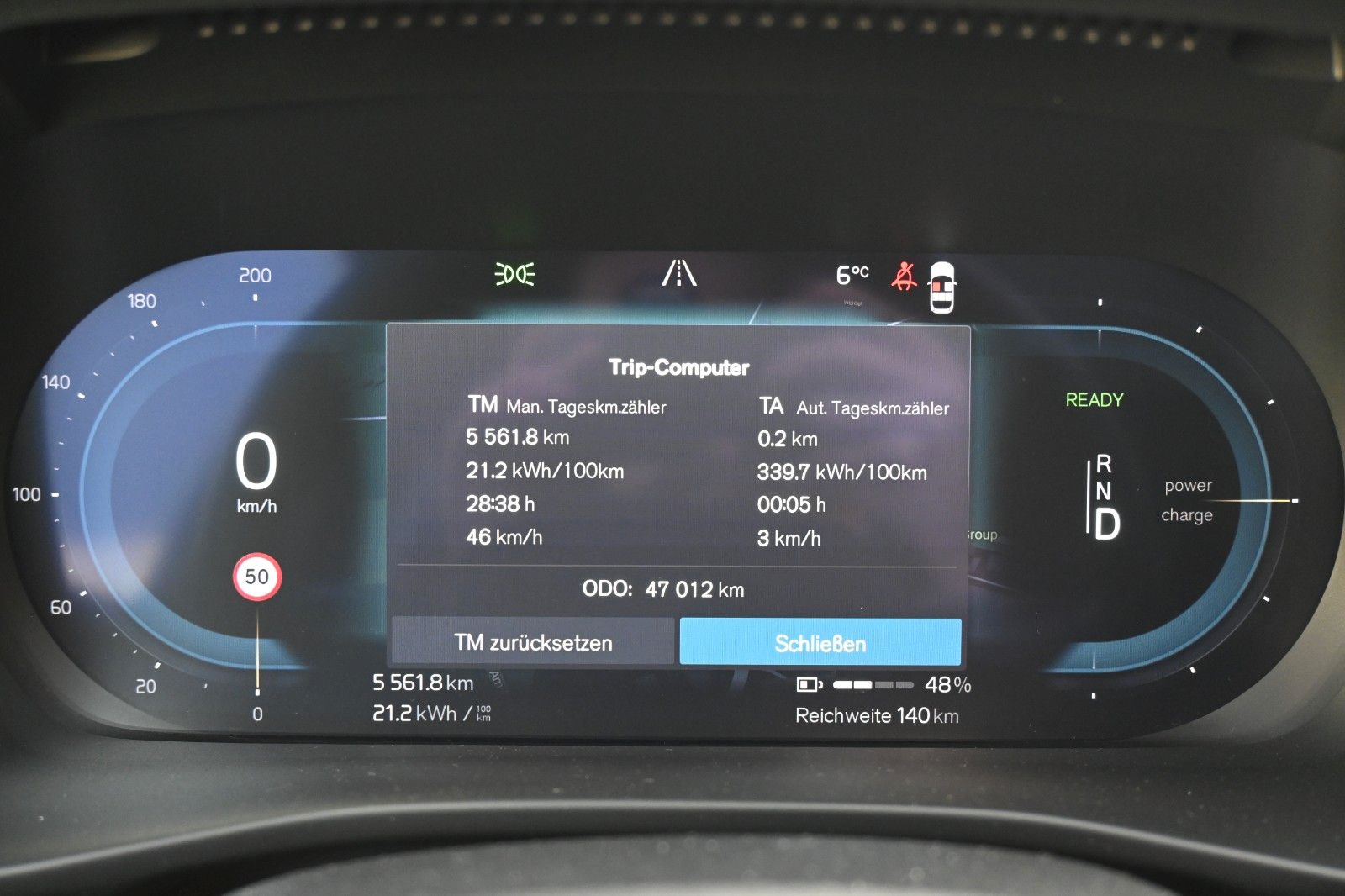 Fahrzeugabbildung Volvo C40 Ultimate Recharge Pure Electric AWD