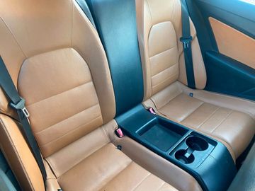 Mercedes E 250 - 11