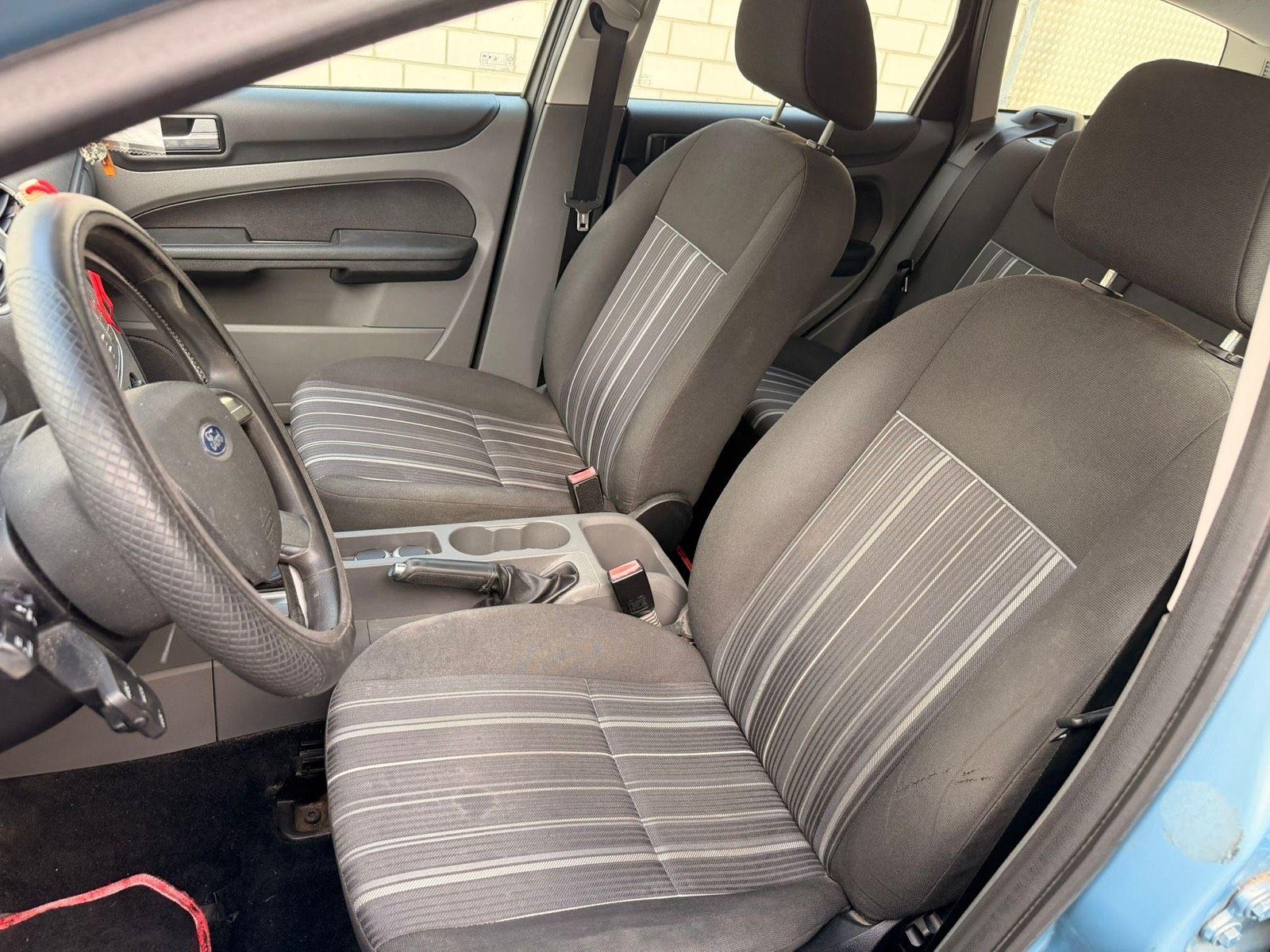 Ford Focus 2008 — photo 10