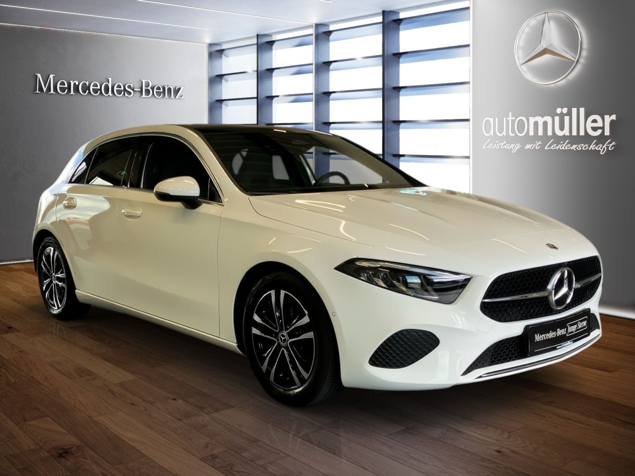 Fahrzeugabbildung Mercedes-Benz A 200 STNDHZ+PANO+LED+SPORTSI+CARPL+LHZ+KAM+SOUN