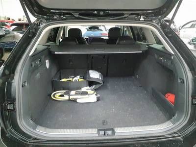 Passat Variant 1.5 eHybrid BUSINESS NAVI+AHK+KAM