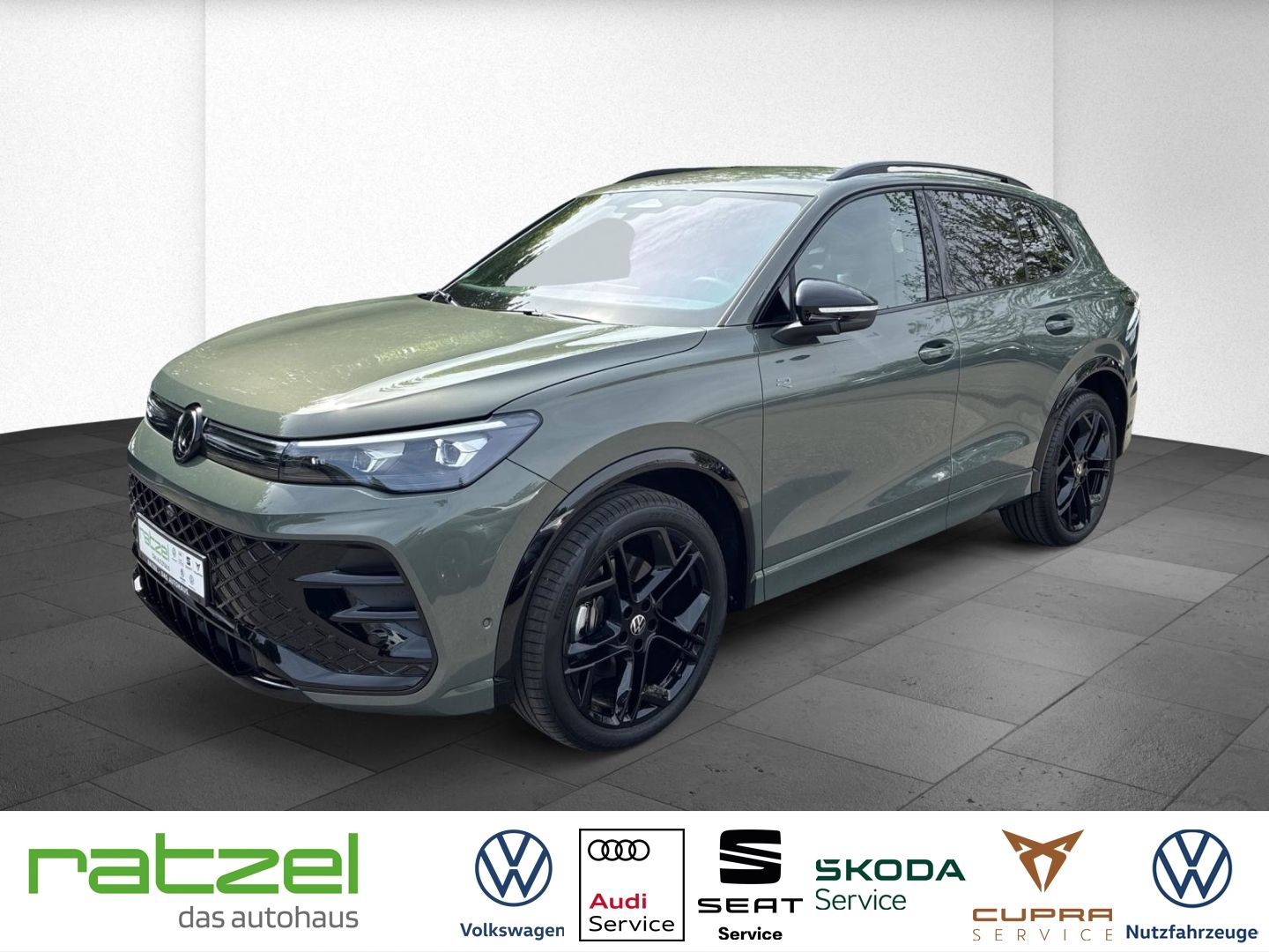 Fahrzeugabbildung Volkswagen Tiguan 2.0 TDI DSG R-Line HUD AHK Kamera IQ Driv